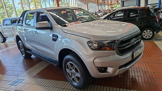 FORD RANGER 2.2 XLS 4X4 CD 16V DIESEL 4P AUTOMÁTICO